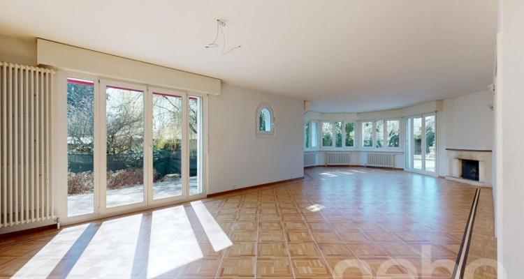 Charmante maison familiale avec studio indépendant, jardin et piscine image 2