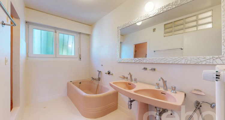 Charmante maison familiale avec studio indépendant, jardin et piscine image 12