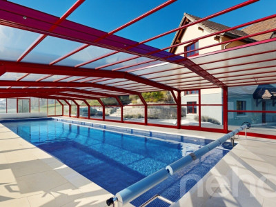 Maison familiale avec vue panoramique, piscine et grand terrain image 2