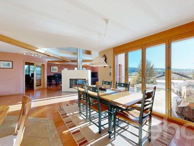 Maison familiale avec vue panoramique, piscine et grand terrain image 7