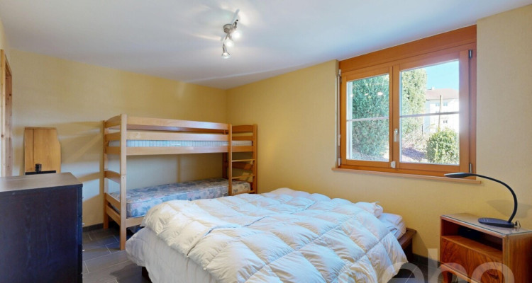 Maison familiale avec vue panoramique, piscine et grand terrain image 9
