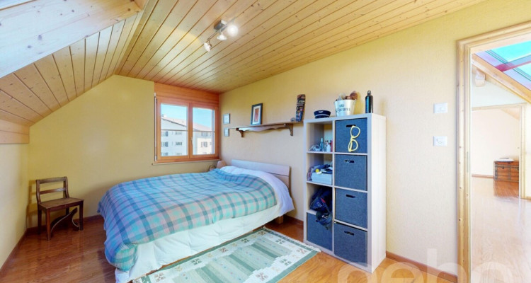 Maison familiale avec vue panoramique, piscine et grand terrain image 10