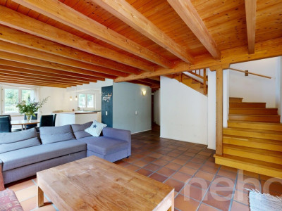 Freistehendes Einfamilienhaus mit Naturpool in ruhiger Lage image 2