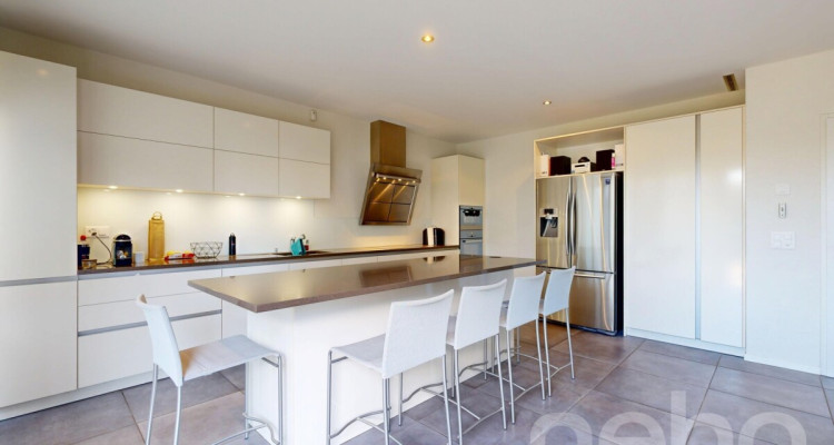 Villa contemporaine lumineuse proche du lac et des commodités image 2