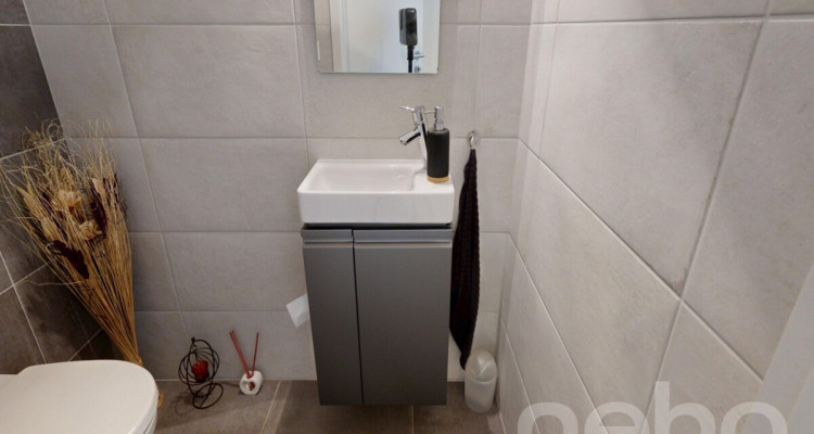 Villa contemporaine lumineuse proche du lac et des commodités image 7