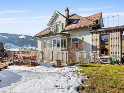 Stilvoll restauriertes Wohnhaus von 1919 image 2