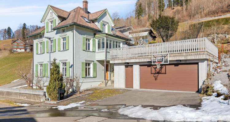 Stilvoll restauriertes Wohnhaus von 1919 image 1