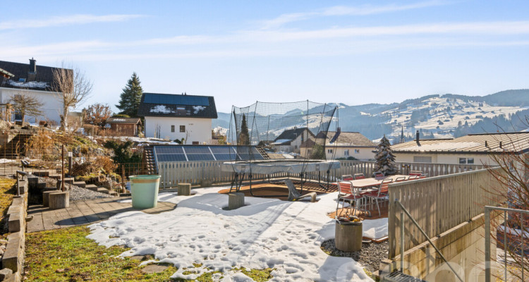 Stilvoll restauriertes Wohnhaus von 1919 image 3