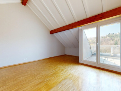 Face à un verger et la forêt image 9