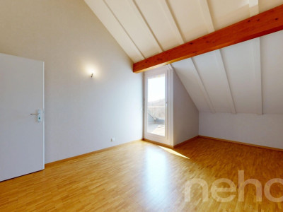 Face à un verger et la forêt image 12