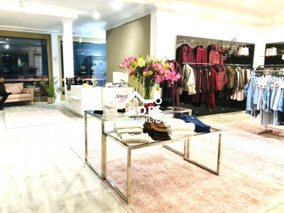 Local commercial – 96 m² – Disponible immédiatement – Sion – Cour de Gare image 1