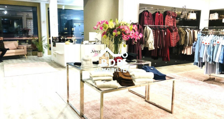 Local commercial – 96 m² – Disponible immédiatement – Sion – Cour de Gare image 1