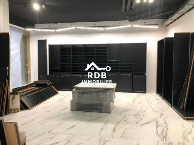 Local commercial – 106 m² – Disponible immédiatement – Sion – Cour de Gare image 4