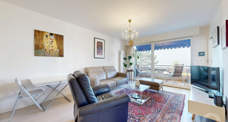 Bel appartement rénové de 4,5 pces avec vue sur le lac à Lausanne image 2