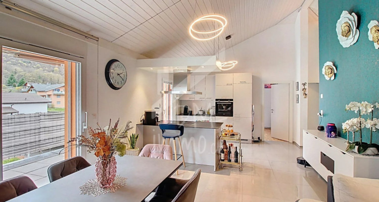 Magnifique attique 3.5p + mezzanine image 1