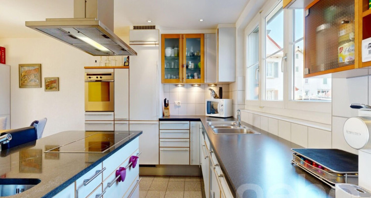 Grosszügiges Wohnen mit Terrasse, Garten und viel Komfort image 5