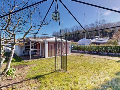 Cheyres: Petite maison à réinventer à deux pas du lac image 11