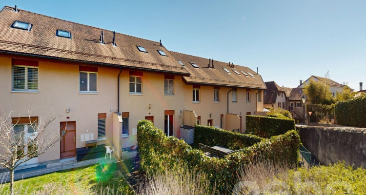 Villa mitoyenne avec vue dégagée sur les Alpes et le lac image 1