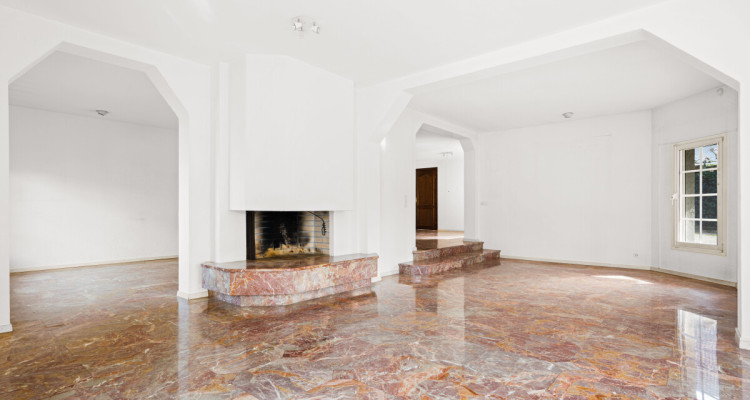 Freistehendes 6-Zimmer Einfamilienhaus mit grossem Garten image 4