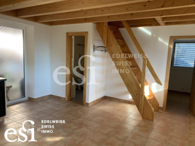 A louer, joli 2.5 pces avec mezzanine dans villa à Muraz image 3