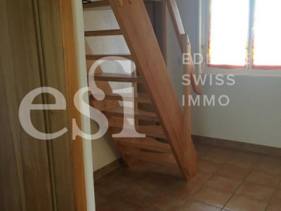 A louer, joli 2.5 pces avec mezzanine dans villa à Muraz image 8