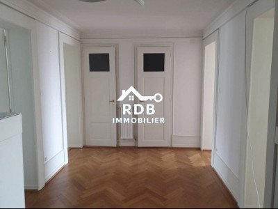 Appartement de 4,5 pièces au 4ème étage à Genève 1206 image 5