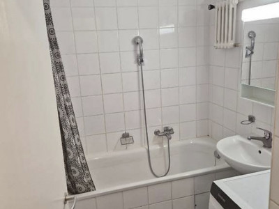 Appartement 4,5 pièces situé aux Eaux vives  image 3