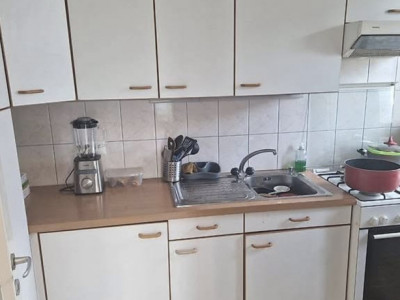 Appartement 4,5 pièces situé aux Eaux vives  image 1