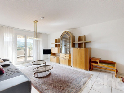 Helle 4.5-Zimmer-Wohnung mit schöner Aussicht in Oberengstringen image 2