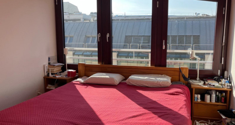 Appartement 5 pièces Duplex situé à Plainpalais  image 3