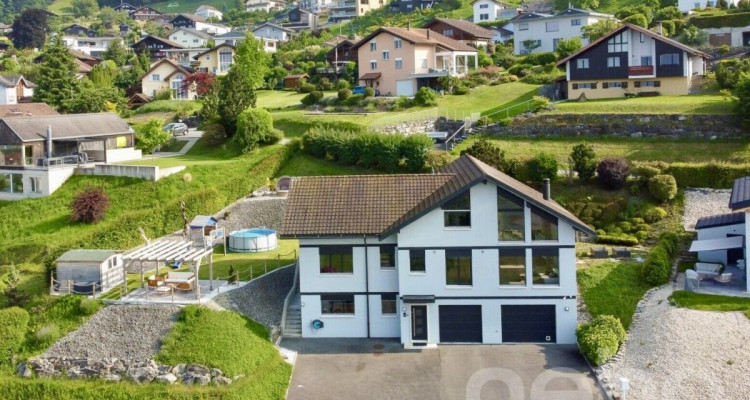 Villa contemporaine avec vue panoramique et cadre de vie privilégié image 2
