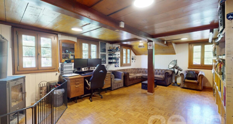 Magnifique chalet rénové - grand terrain et en bord de rivière image 4