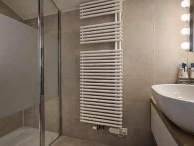 Propriété de caractère rénovée avec élégance dans un cadre exclusif image 13