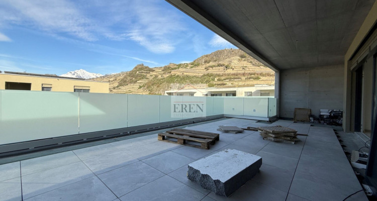 Spacieux attique 4,5 pièces avec terrasse panoramique de 68 m2 image 2