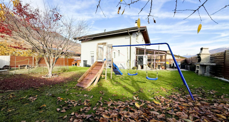 Villa individuelle 6 pièces de 146 m2 habitables + sous-sol avec garage - Idéale pour famille c image 1