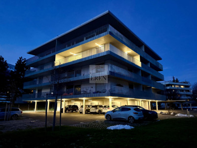 Lumineux Attique 4 pièces vitrés avec balcon-terrasse en angle de 45m2 et finition de qualité image 11