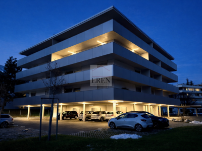 Lumineux Attique 4 pièces vitrés avec balcon-terrasse en angle de 45m2 et finition de qualité image 12