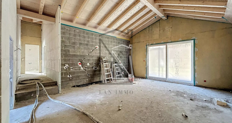 Luxurious 4-Bedroom Apartment in Mex-Suisse image 3