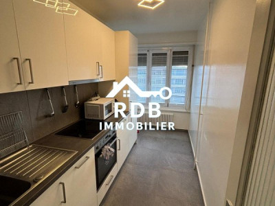 Appartement de 2,5 pièces au 5ème étage situé à Meyrin 1217 image 2