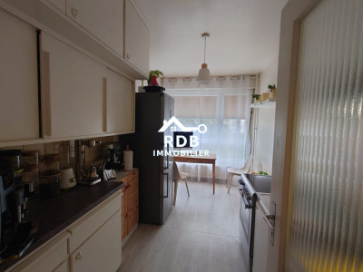 Appartement de 3 pièces au 2ème étage situé à Genève 1202 image 3