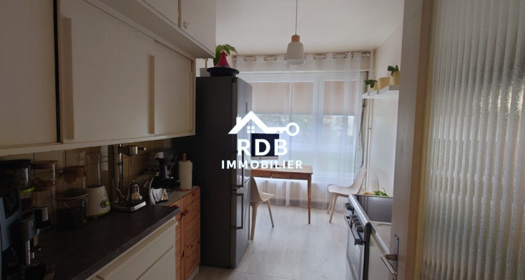 Appartement de 3 pièces au 2ème étage situé à Genève 1202 image 3