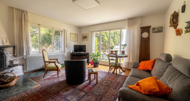 Grande maison avec jardin sur Martigny ! Terrain constructible !  image 4