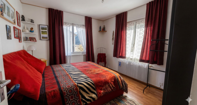 Grande maison avec jardin sur Martigny ! Terrain constructible !  image 8