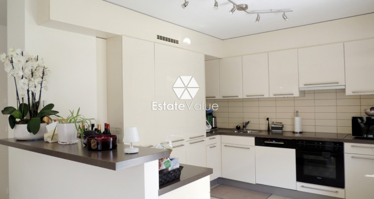 Apartment 4 rooms with a 480 m² garden. image 2