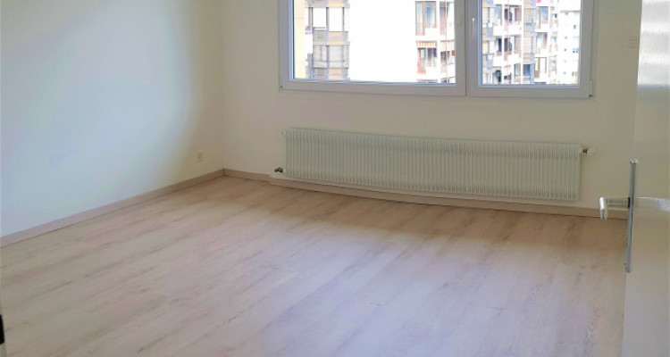 SION CENTRE - spacieux et lumineux 3.5 - 87m2 image 2