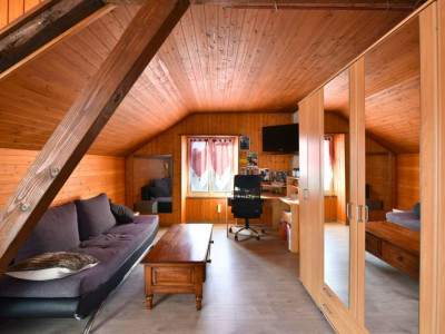 Spacieuse maison individuelle à Saint-Imier image 4