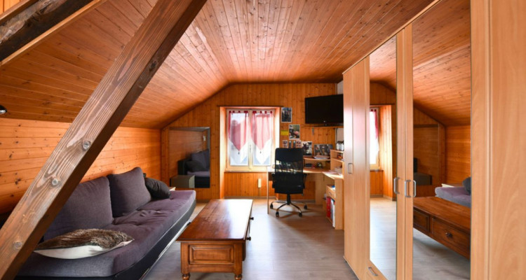 Spacieuse maison individuelle à Saint-Imier image 4