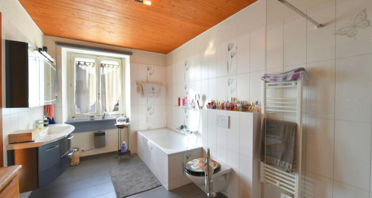 Spacieuse maison individuelle à Saint-Imier image 6