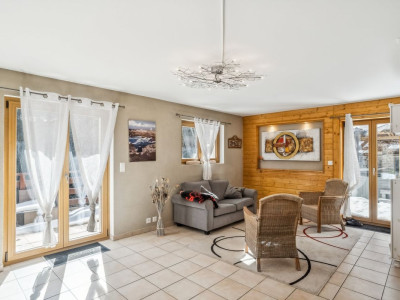 Chalet individuel de charme en lisière de forêt à Torgon  image 2