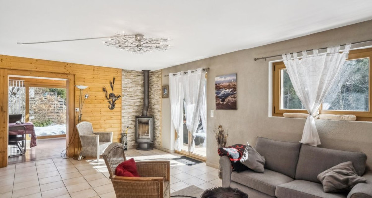 Chalet individuel de charme en lisière de forêt à Torgon  image 1